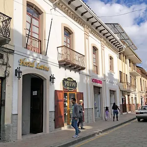 Latina , Cuenca Ecuador