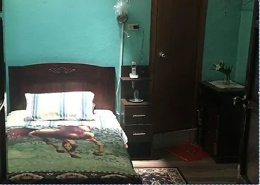 Hostal La Chorrera Quito 0*,